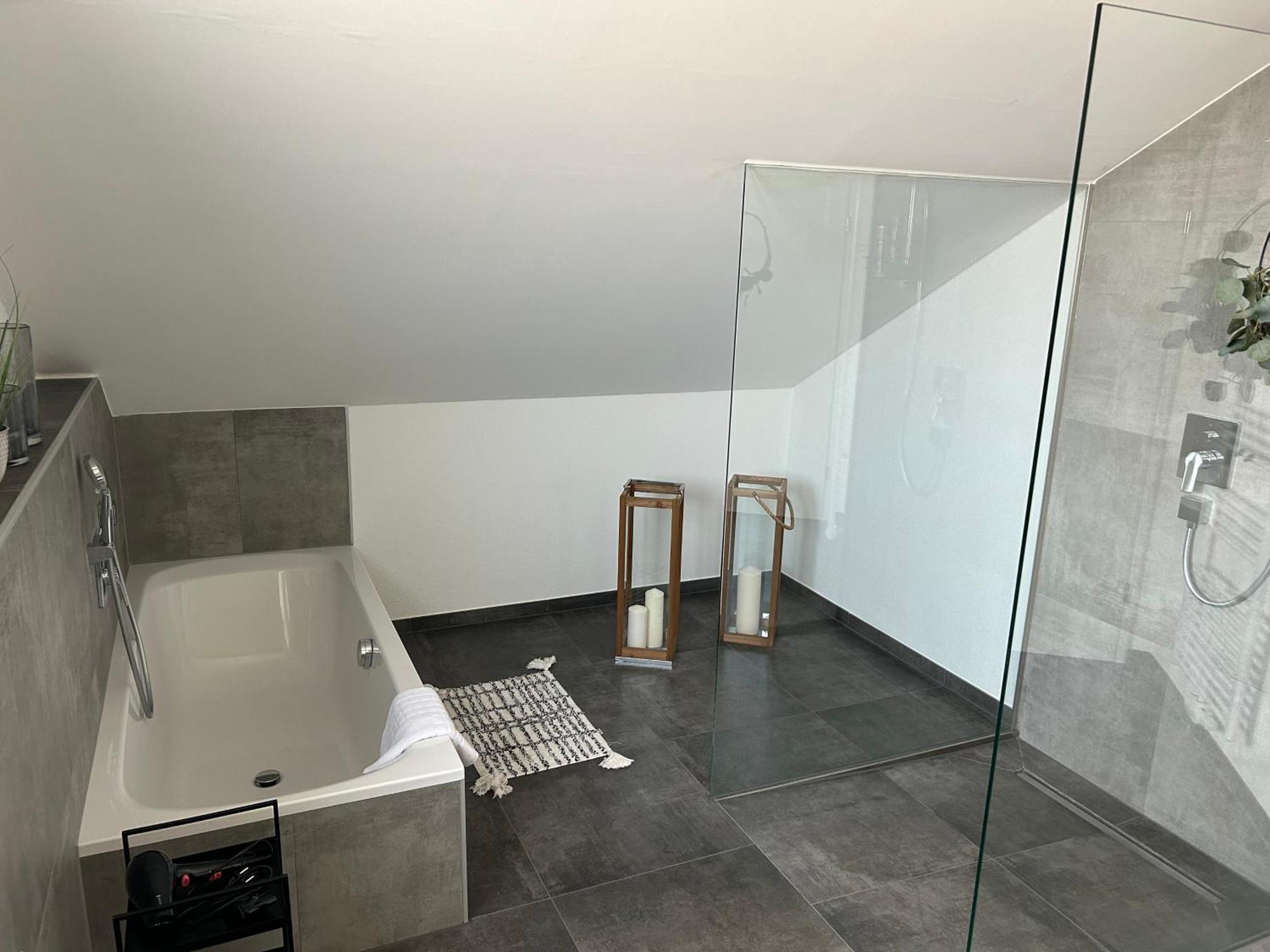 Allgaeu Zimmer Leandi Memmingen Exterior photo