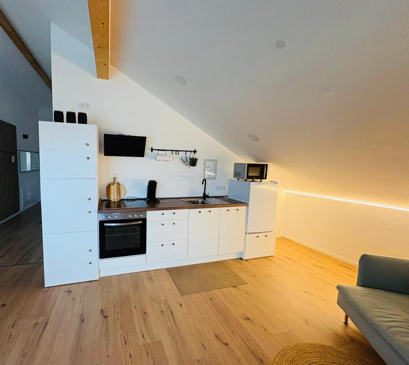 Allgaeu Zimmer Leandi Memmingen Exterior photo